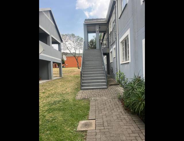 2 BEDROOM TOWNHOUSE FOR SALE IN ALBERTON NORTH